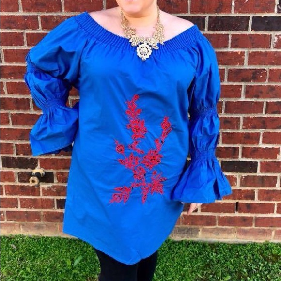 •BOUTIQUE• Plus Size Tunic - Picture 1 of 1
